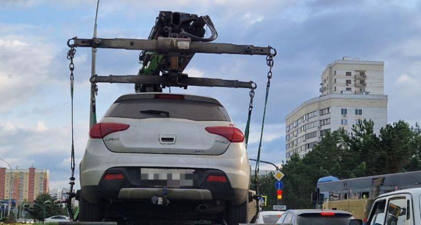 У автоледи из Челнов за пьяную езду конфисковали машину