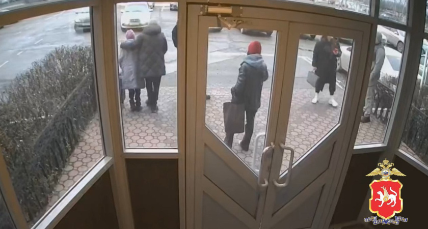 В ГАИ Челнов опровергли информацию о незаконном отказе вернуть машину сыну автомобилистки-инвалида