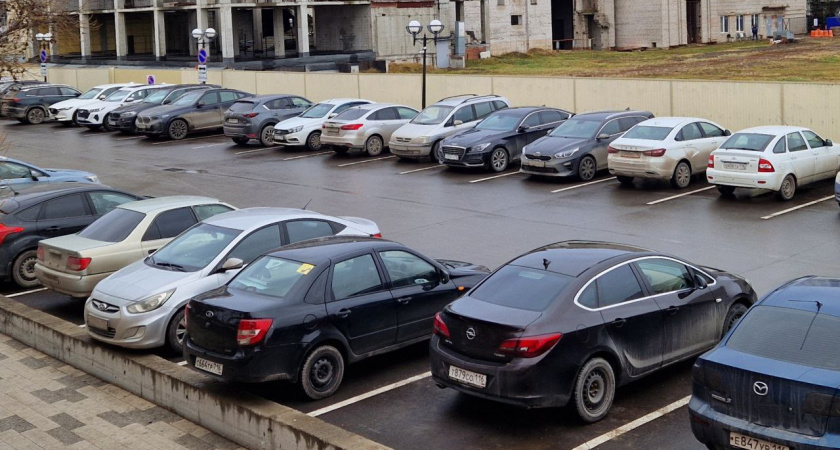 Audi, Lexus и Mercedes: автомобили Автоградбанка уйдут с молотка