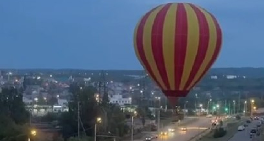 Жителя Челнов оштрафовали за посадку воздушного шара у многоэтажек в Альметьевске