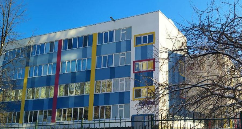 В Челнах выпускники пишут итоговое сочинение для допуска к ЕГЭ