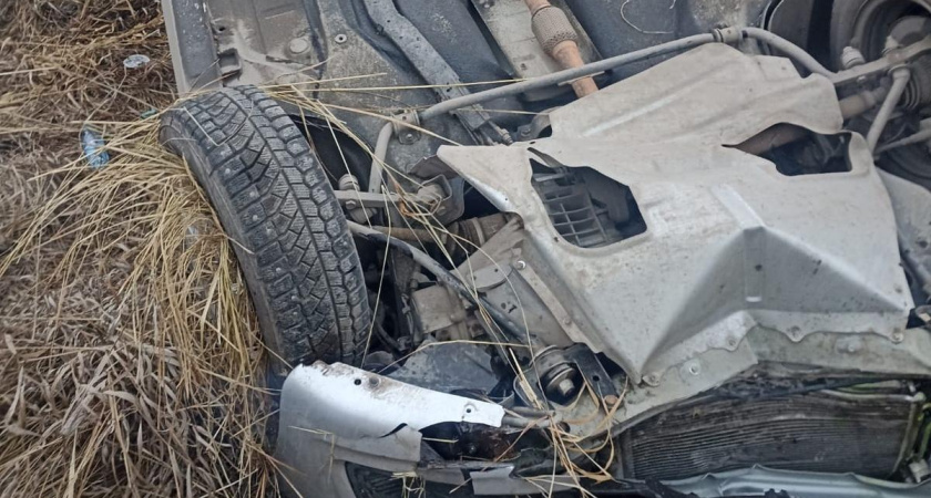 Под Нижнекамском четыре девушки пострадали в ДТП – машина перевернулась (фото)