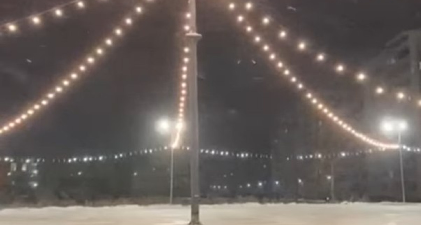 В Челнах готов к открытию каток в Комсомольском районе