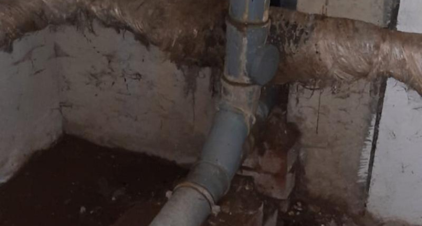 Директора УК «Жилкомсервис» в Челнах оштрафовали за протекающие трубы в подвале