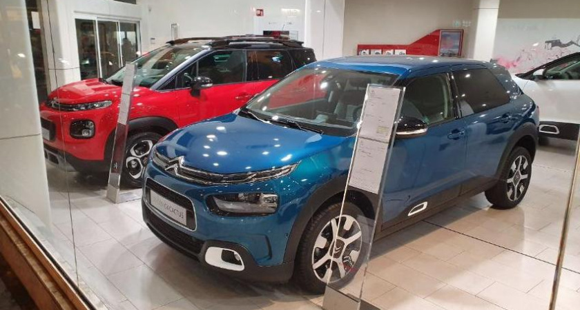 Продажи новых автомобилей в Татарстане за год выросли почти в два раза