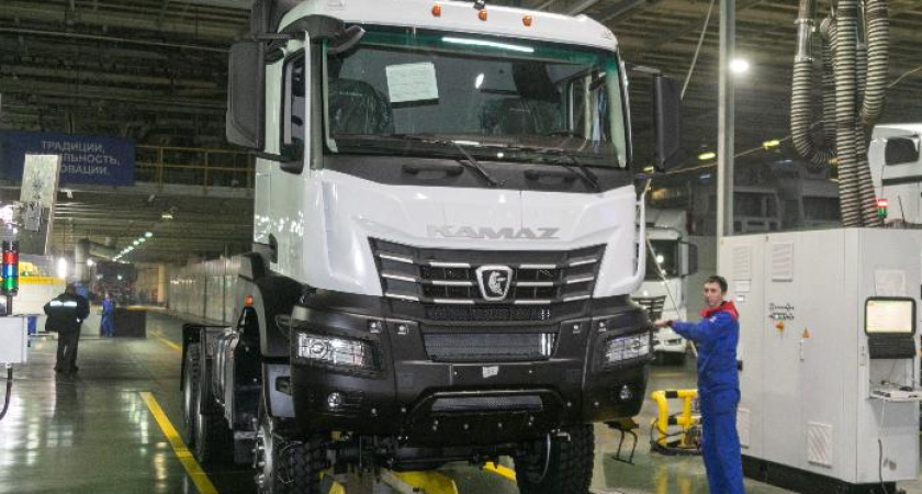 КАМАЗ начал выпуск антисанкционных тягачей