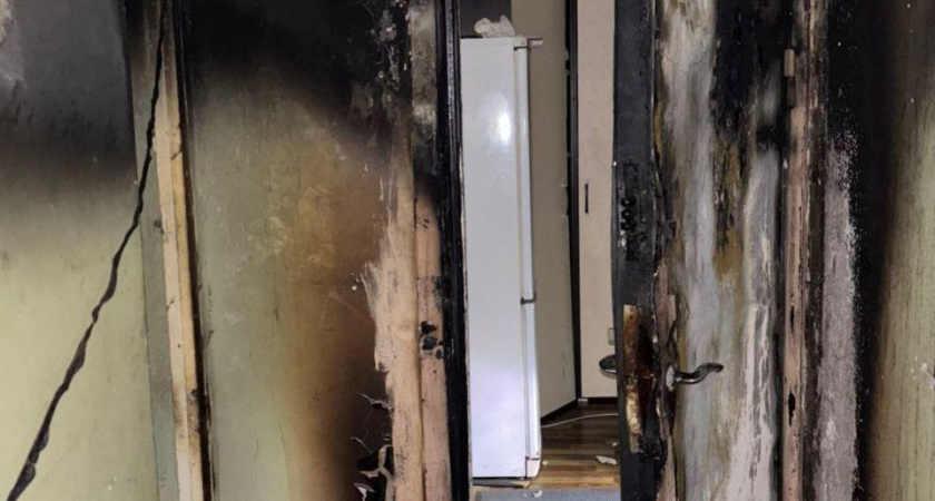 В Челнах при пожаре в 12-этажке спасли женщину 