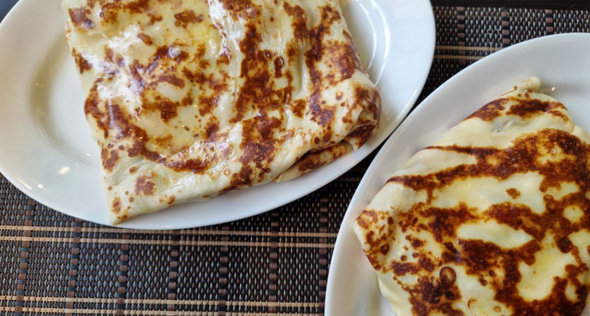 Челны встречают Масленицу: рецепты классических и постных блинов