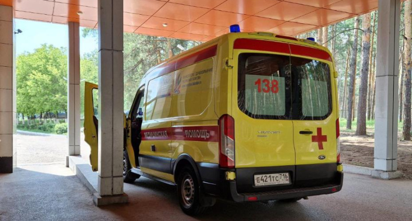 Фельдшеры смогут выполнять обязанности врача, принимая роды и назначая лекарства