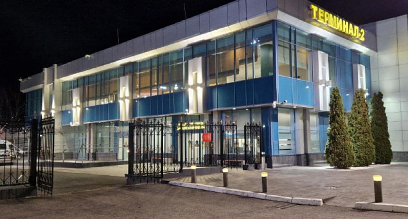 Аэропорты Казани и Нижнекамска временно не принимают и не отправляют самолеты