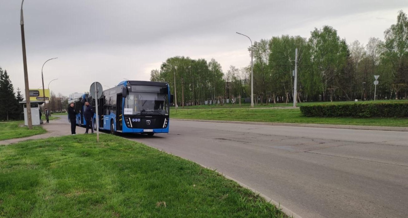 На Радоницу в Челнах пустят автобусы на кладбище  