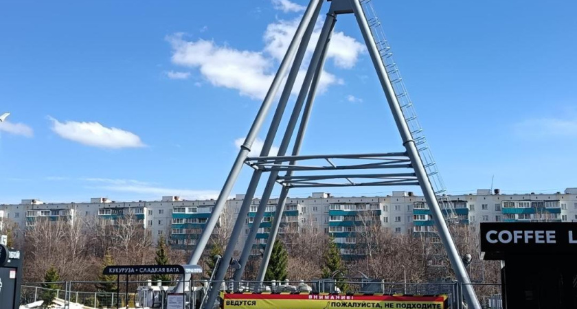 Колесо обозрения в парке Победы Челнов не успели собрать в срок