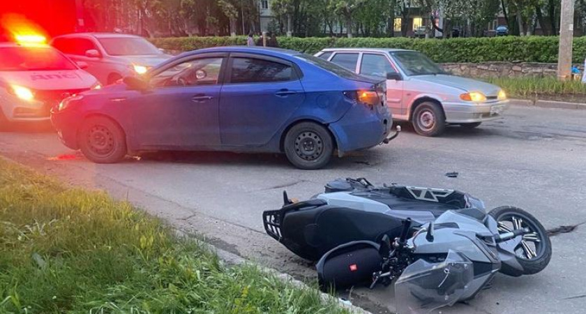 В Челнах Kia Rio столкнулся со скутером – водитель мопеда погиб