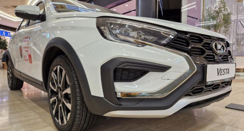 Госдума приняла закон о переводе такси на российские автомобили