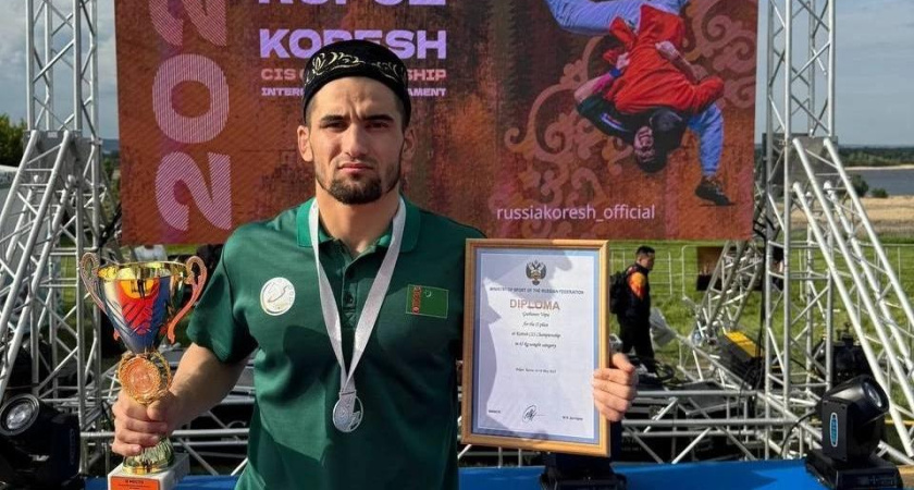 Студент из Челнов взял «серебро» на чемпионате СНГ по борьбе корэш