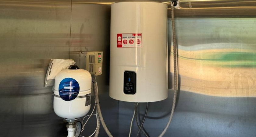 Глава Центрального района о водонагревателе в Прибрежном: «Посещение туалета стало еще приятнее»