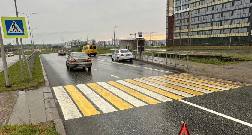 На переходе в Челнах иномарка сбила подростка 