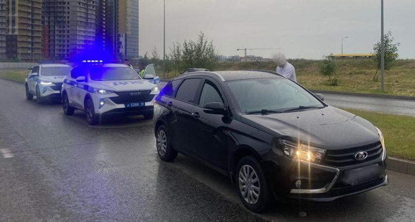 В Челнах LADA сбила мальчика, который неожиданно выбежал на дорогу