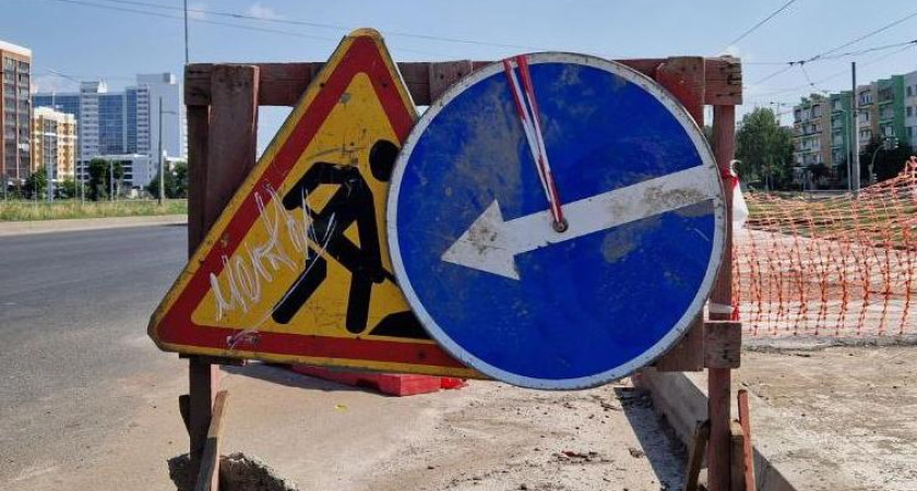 Мэр Челнов проверил ход ремонта ул. Магистральной