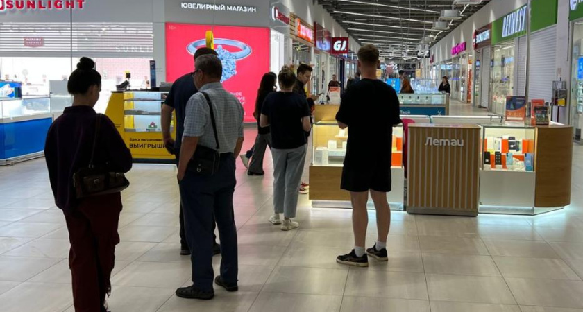 Жители Челнов скупают сим-карты «Летай» – на них якобы не отключают интернет во время угрозы БПЛА