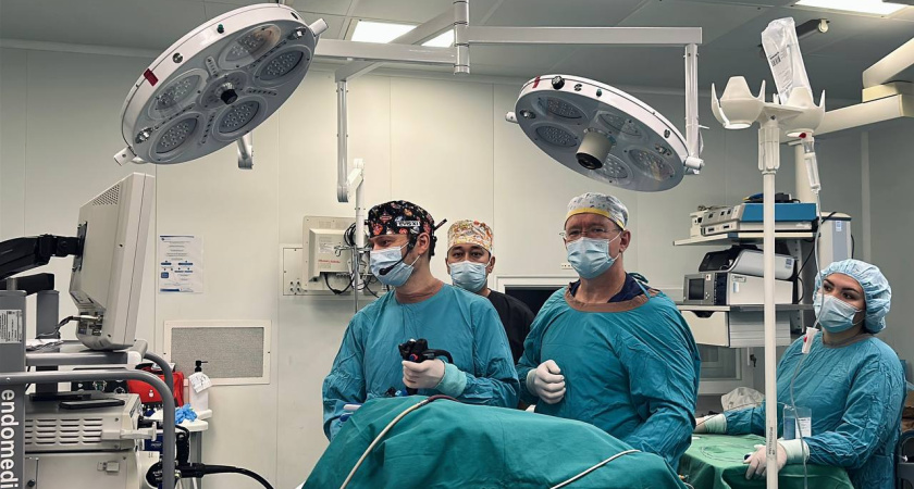 Врачи Татарстана научились ушивать желудок через рот 