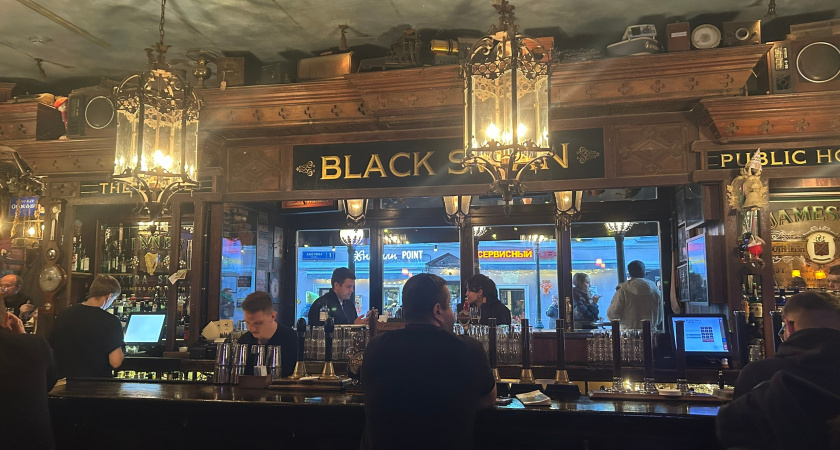 Челнинец ударил незнакомца стаканом по голове из-за ревности