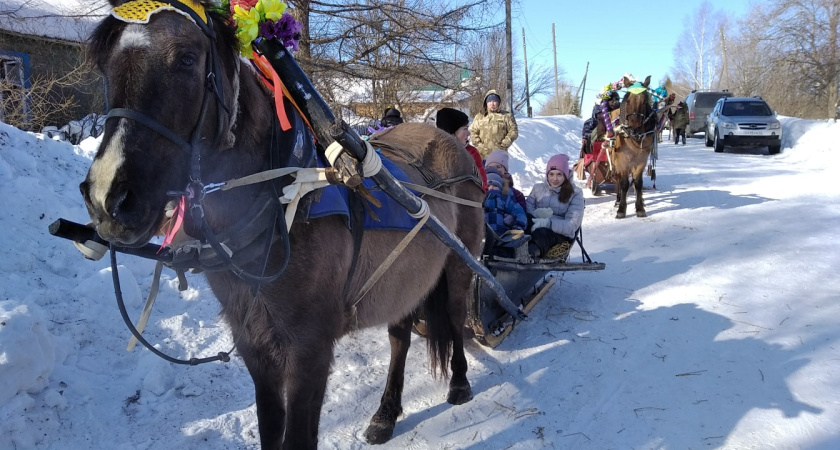 Россияне будут праздновать 10 дней подряд: в феврале нас ждут длинные выходные и сокращенная рабочая неделя