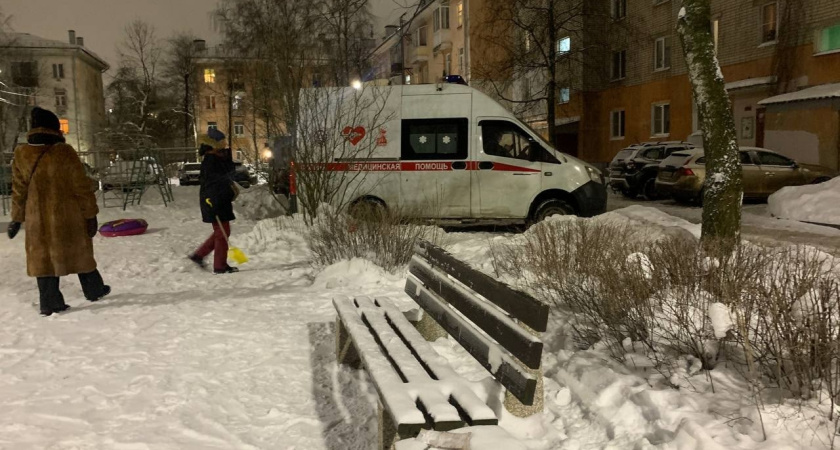 Челнинца ранили из травматического пистолета в подъезде