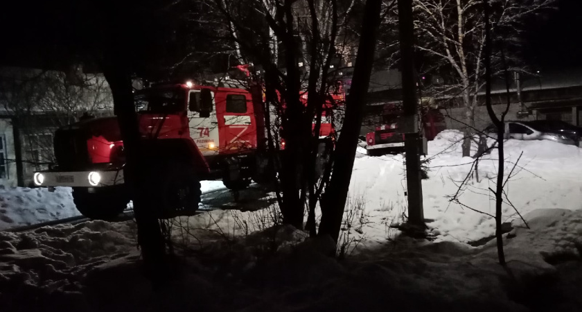 В Челнах прохожие испугались густого дыма из-за горевшего на балконе кресла