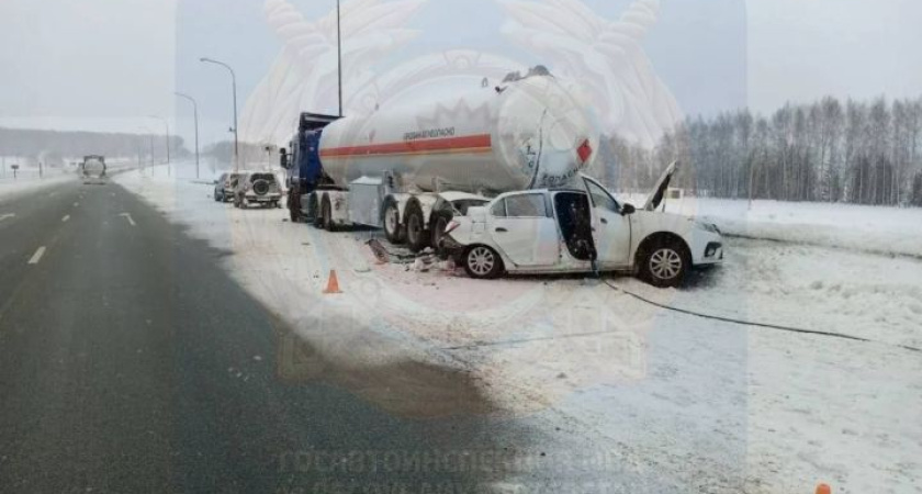 В страшном ДТП под Мамадышем погибла двухмесячная девочка