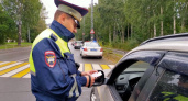 Инспектор ГАИ просит показать язык? Вводится новый метод осмотра водителей в 2025 году - подробности