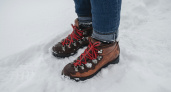 Провожу ваткой по подошве - и больше не скольжу даже на ледяном спуске: хватит на всю зиму