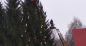 В Челнах украсили еще одну елку к Новому году