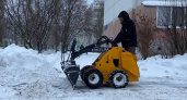 Для очистки тротуаров в Челнах начали использовать микротракторы (фото)
