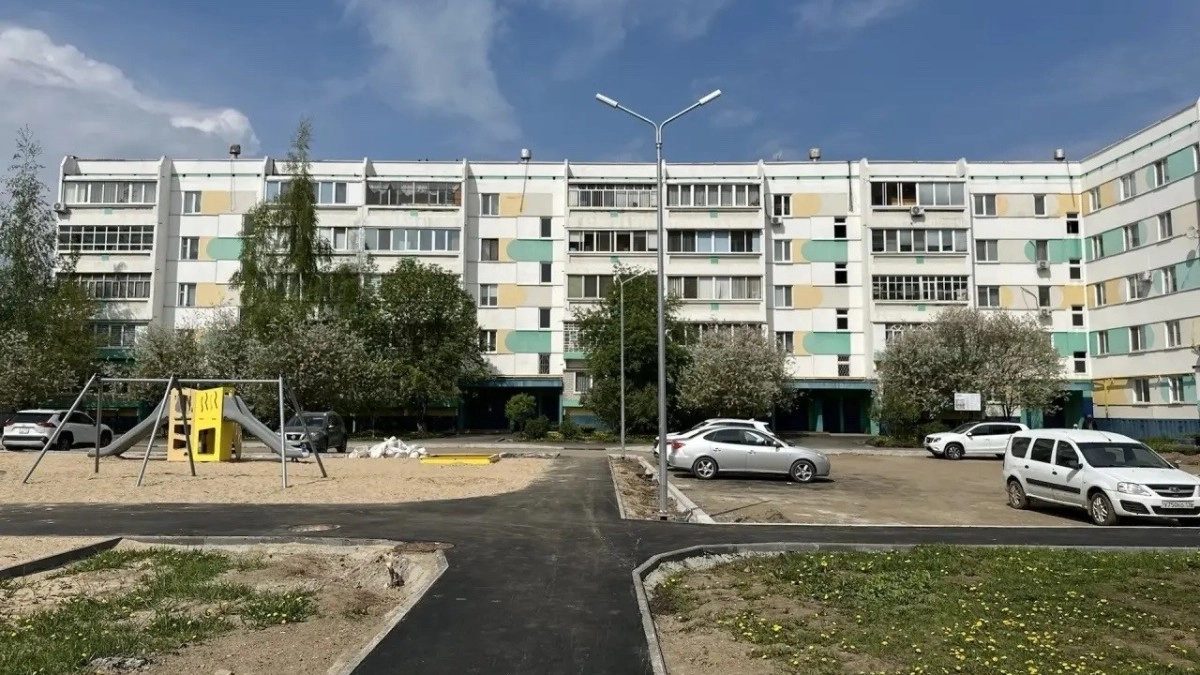 В поселке ЗЯБ начали благоустройство дворов у семи многоквартирных домов