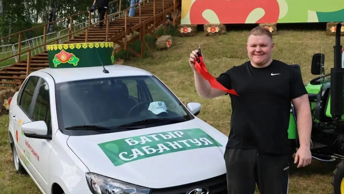 Житель Челнов стал абсолютным батыром Сабантуя в Зеленодольске