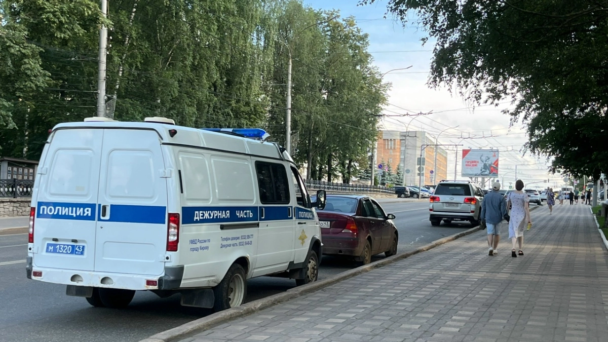 В Челнах полиция задержала мужчину, стрелявшего из сигнального пистолета